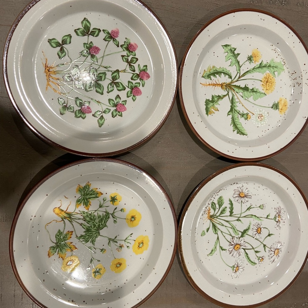 Vintage Floral Set of 5 Small Dishes